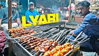 Lyari ka Balochi BBQ Spicy Sandwich Kaleji  Pakistani Street Food Market Karachi [upl. by Raknahs]