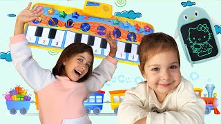 დანიელა და ემილია თამაშობენ Kids Wonderlandის სათამაშოებით [upl. by Nidia]