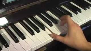 Voice Lessons To Go How to warm up your voice at the piano Part 1 Singing Major Chords [upl. by Aicetal559]