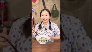 不同年代吃虾仁葱油拌面 拌面 美食 怀旧 年代感 真实还原 [upl. by Ilecara]