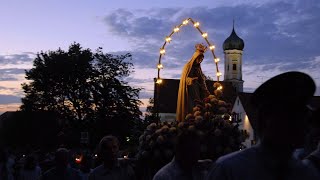 Feiertag 2018 MariÃ¤ Himmelfahrt 2018 Was bedeutet der Feiertag Wer hatte frei [upl. by Nerrawed192]