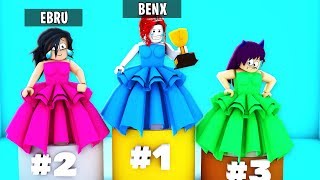 WIR KOPIEREN IHR OUTFIT TOPMODEL SIMULATOR ROBLOX 👸🏻 [upl. by Lednam]