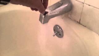 Bathtub spigot diverer missing hose and shower headmp4 [upl. by Milford]