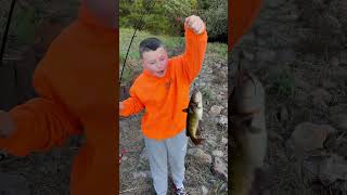 I caught a big catfishpinelake fishing crazyluckcatfishing [upl. by Asserac]