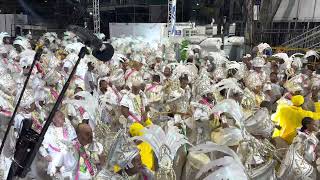 Bateria da Mangueira no primeiro box carnaval 2023 desfile oficial [upl. by Lundin]