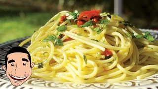 Spaghetti Aglio E Olio  10 minute recipe  6 Ingredients [upl. by Lerat]