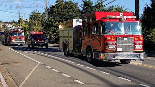 Esquimalt Fire Rescue Engine 11 Rescue 10 Ladder 10 responding [upl. by Anelle954]