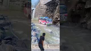 extraordinary 😱 I saw a bus almost hit by a landslide shorts amazing [upl. by Sivraj381]