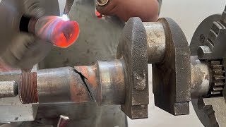 Precious Repairing  Reattached Broken 25 year Old Model Lister Engine CrankShaft By Young Mechanic [upl. by Yantruoc202]