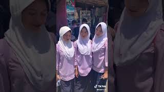 TIKTOK JILBAB ESEMPEH GUNUNG GEDE [upl. by Orutra17]