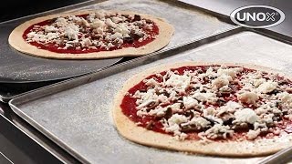 How to cook traditional pizza with BakerTop™ [upl. by Lletnohs]