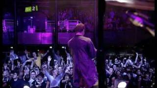 Oasis  Champagne Supernova  Live At iTunes Festival 2009 [upl. by Knowlton]