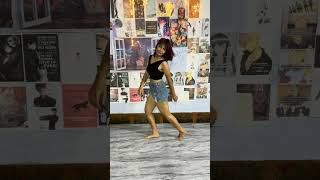 Simple shuffle dance  Happy shuffling butterfly heeltoedance pascal [upl. by Neryt]