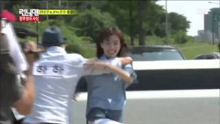 런닝맨 공식 푸대접 배우 한효주 등장 런닝맨 Running Man 20130623 [upl. by Ahnavas864]