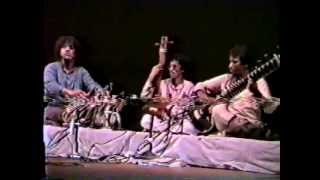 Raga Malkauns by Ustad Shahid Parvez and Ustad Zakir Hussain [upl. by Relyhcs17]