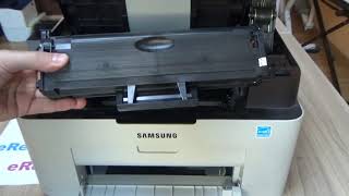 Samsung Xpress SLM2070  SLM2070F  Replacing the Toner Cartridge [upl. by Etheline]