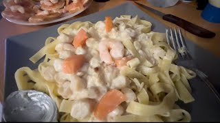 RECETTE NOIX DE ST JACQUES A LA CRÈME ET TAGLIATELLES GAMBAS CREVETTES SAUMON FUMÉ [upl. by Kirschner156]