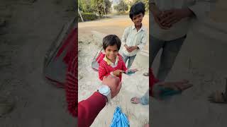 Chote bache se uska patang dhoke se loot liya 😂🪁kiteflying kite patang patangbazi [upl. by Elolcin]