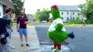 The Philly Phanatic at Kenneths 2010 Special Needs Baseball Awards [upl. by Neehsas]