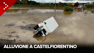 Alluvione Castelfiorentino esonda fiume Elsa persone evacuate con i gommoni [upl. by Yasdnyl]