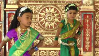 Kunya Gavacha Ala Pakharu  HD English Medium School Gathering Dance  201617 [upl. by Merceer]