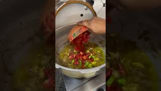 How to cook beef meat gosht recipes in pressure cooker  Recipes in pressure cooker homemadefood [upl. by Larkins]