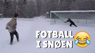 FOTBALL I SNØEN [upl. by Ahsienyt865]