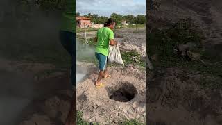 Preparando o carvão entes de pescar sitiolagoverde [upl. by Luwana495]