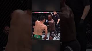 아데산야 vs 가스텔럼 샷건과 스나이퍼의 맞대결 🔫 Israel Adesanya vs Kelvin Gastelum shotgun vs sniper ufc shorts [upl. by Janie]