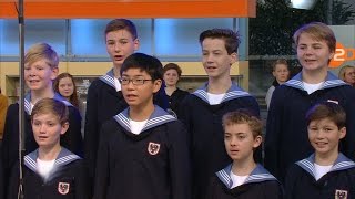 Wiener Sängerknaben Vienna Boys Choir mit „Auf Ferienreisenquot im ZDFMorgenmagazin am 21112016 [upl. by Ellie65]