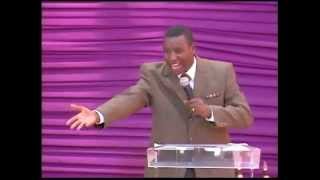 INTAMBARA HAGATI YA KAMERE NUMUNTU By Apostle Dr Paul M Gitwaza [upl. by Aisekal]