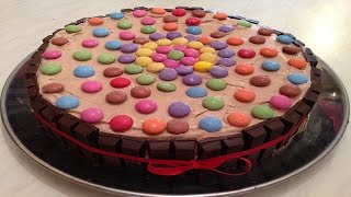 KitKat amp Smarties Cake  طريقة تزيين كيك الكيت كات والسمارتيز [upl. by Annoda]