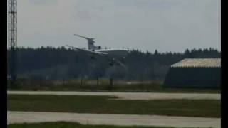 Тu154 emergency landing FULL VIDEO 29042011 Ty154 [upl. by Adnoryt]