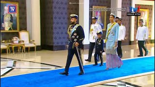 Istiadat Pertabalan Agong Raja Melayu pemimpin negara tiba di Istana Negara [upl. by Ecnatsnok]