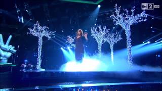 The Voice IT  Serie 2  Live 4  Daria Biancardi canta quotPensiero stupendoquot [upl. by Nallaf225]