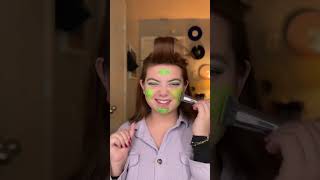 DAY 30  THE GRINCH💚grinch makeup transition halloweencostume christmas viral makeuplook [upl. by Akemej]