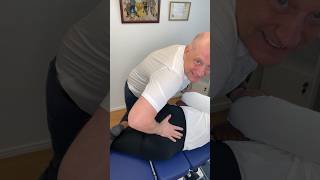 Chiropractic adjustment of the Sacroiliac joint with drop Kiropraktorerik [upl. by Artima717]