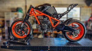 THE ENGINE IS IN 2020 1290 SUPERDUKE SWAPPED RC8R EPISODE 3 [upl. by Hnilym]