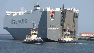 ALL IN A DAYS WORK Svitzer tugs [upl. by Jasik322]