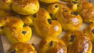 Lussekatterكعك الزعفرانlussebullarمعجنات لذيذةوسهلة [upl. by Lu236]