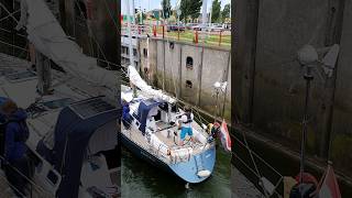 🛥️ Vlissingen Netherlands🇳🇱 Sluicebox TravelwithHugoF boatlock sluicebox sluice sluis [upl. by Eecak504]