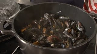 Moules marinières  750g [upl. by Shipp]