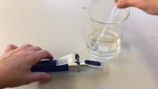 How to use a hand held refractometer to measure salinity [upl. by Treblah]