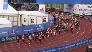 Amsterdam Marathon 2018  Start in Olympisch Stadion met duizenden lopers [upl. by Edmead269]