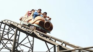 Joyride BREAKS  1 Dead At Chennais Kishkinta Amusement Park [upl. by Irab741]