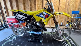 INSTALLING HINSON CLUTCH BASKET INTO MY DREAM RM 125 DIRT BIKE BUILD [upl. by Nahgeem680]