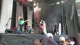 Pale Waves  18 live [upl. by Afrika656]