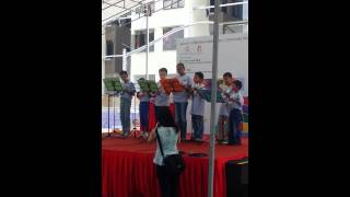 Jalan Kukoh kids ukelele performance on May 25 2014 [upl. by Dun932]