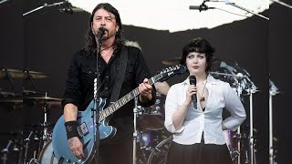 Violet Grohl 17 Sings Thats My Girl Onstage With The Foo Fighters At Glastonbury [upl. by Fannie]