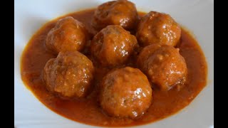 Albóndigas con tomate  Albóndigas en salsa de tomate  Receta fácil y rica [upl. by Neysa]